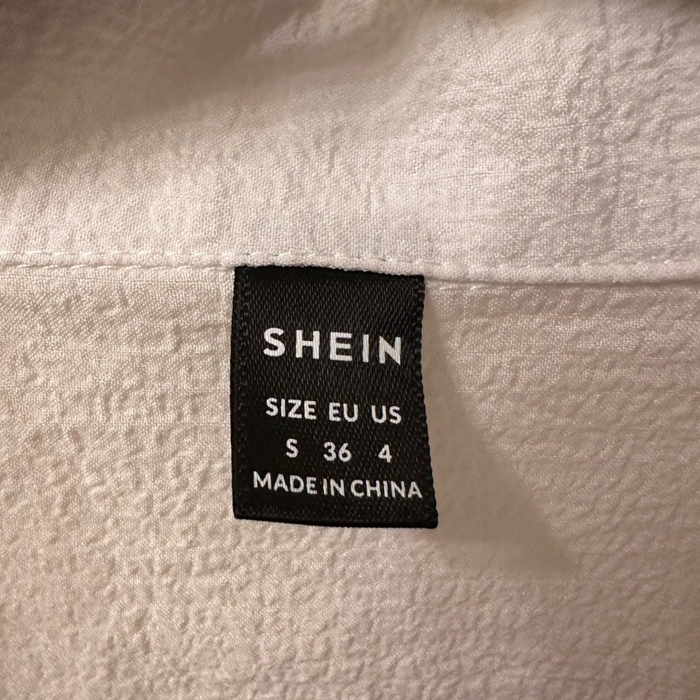 Shein white button down - Picture 3 of 4